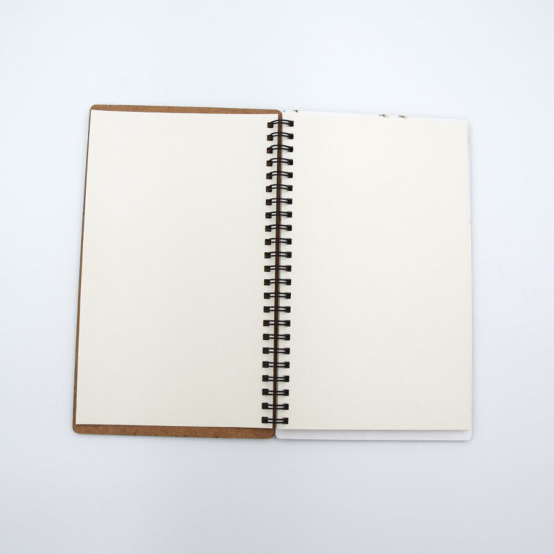 2416 ahsap kapakli defter 13 x 21 cm 3.jpg